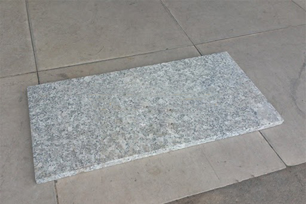 Đá granite trắng Suối Lau mặt băm 30x60x2cm