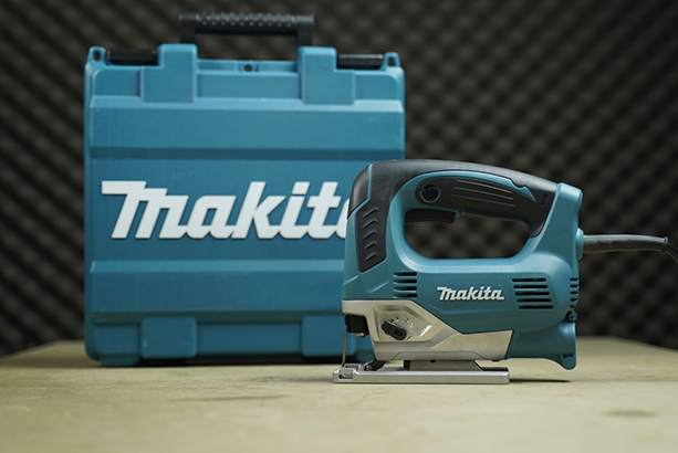 Máy cưa lọng Makita JV0600K