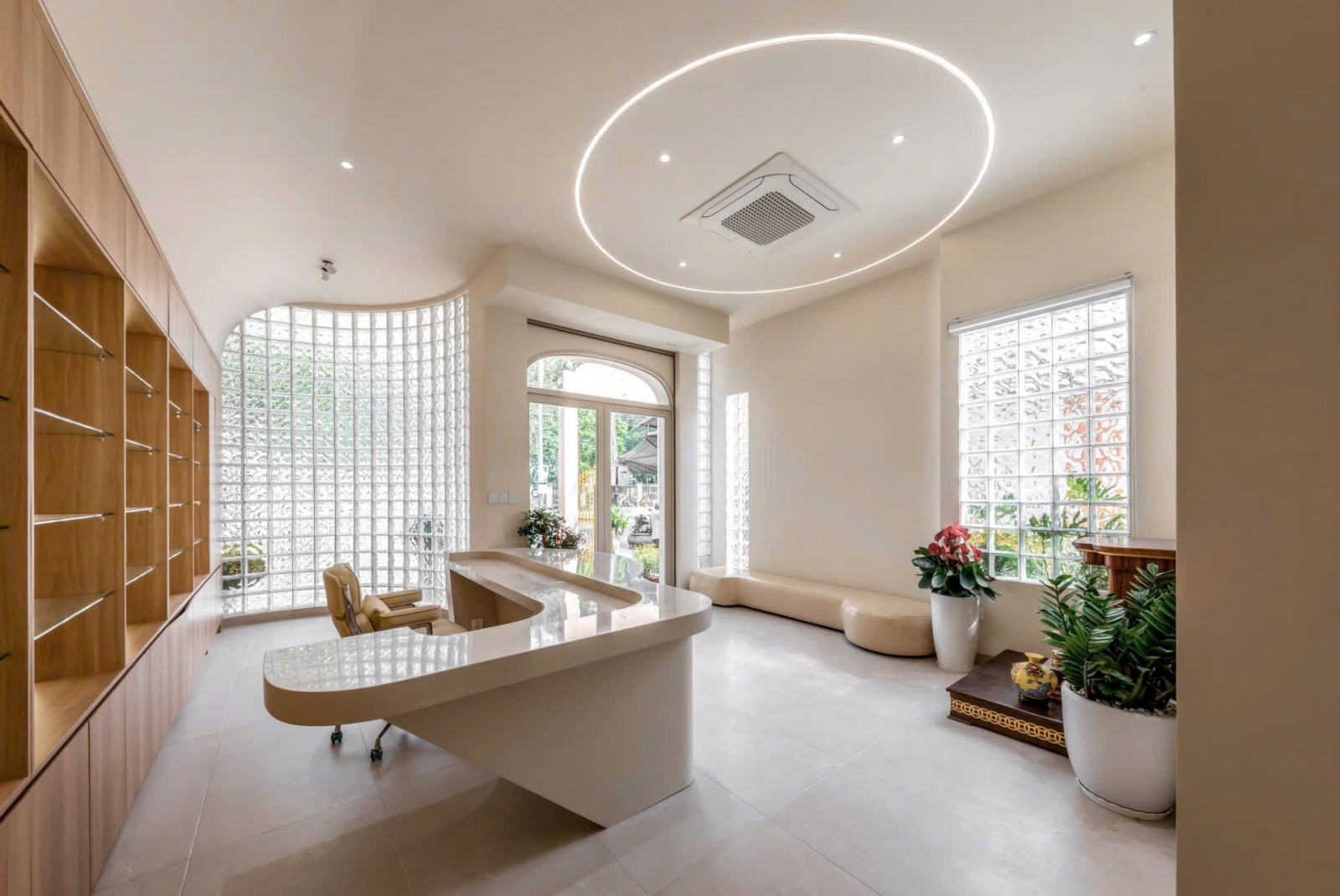 Gạch kính lấy sáng giúp không gian mở rộng, giảm bí bách tạo cảm giác thư thái